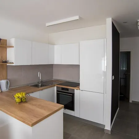 Rafael Appartement *