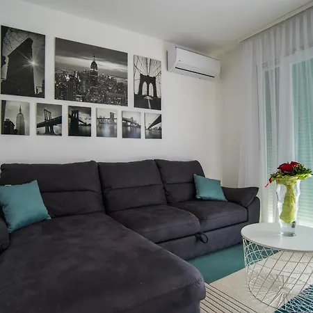 Apartment Rafael